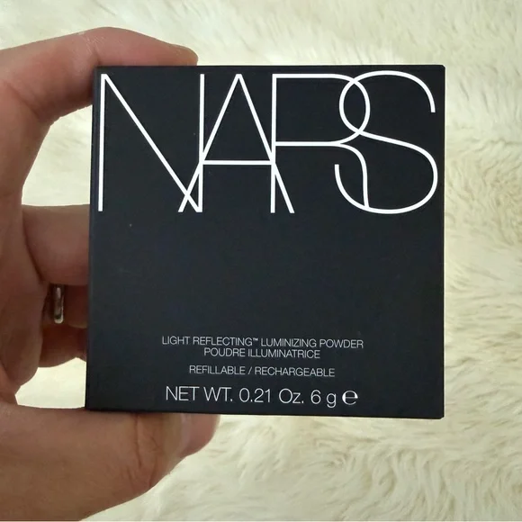 NARS Light Reflecting Luminizing Powder new in box - Picture 4 of 6